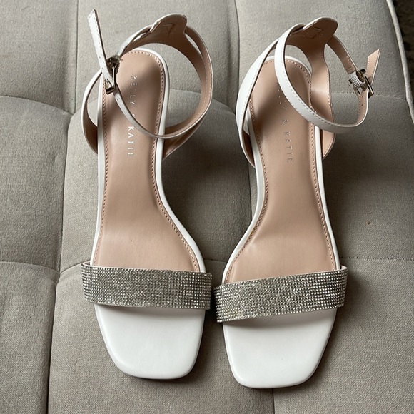 Kelly and Katie Mayla Sandal - Picture 3 of 6